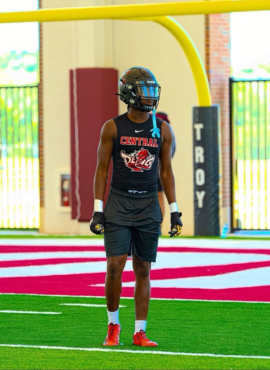 that_dude5_0's tweet photo. Locked in ๐ซก๐ค๐ช๐
#builtbycentral #CentralU
#GritGrindGrowth #ilovethisgame https://t.co/cwHNCZl06X