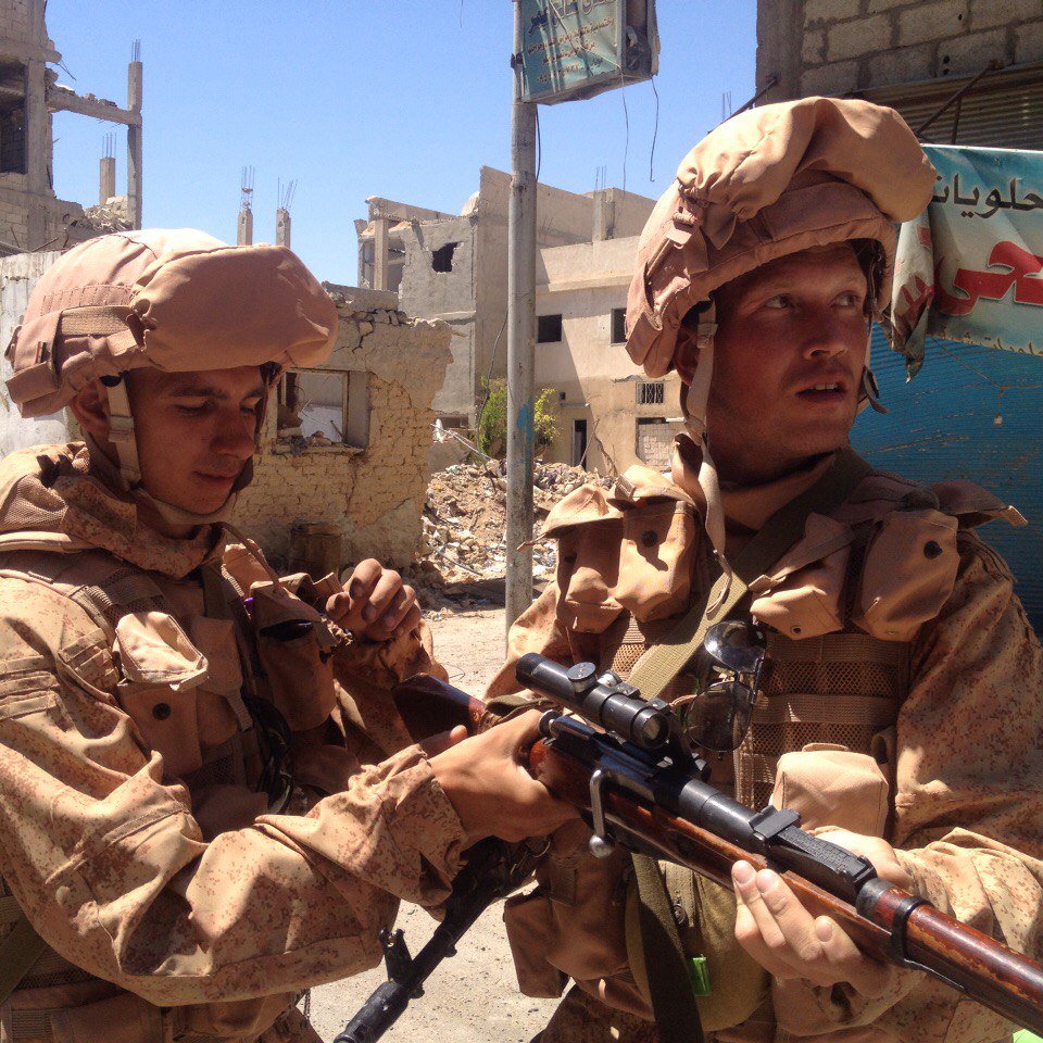 AK74respecter's tweet photo. Russian combat engineers in Palmyra, Syria. https://t.co/HoPcu3zve7
