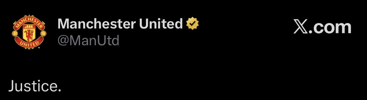 SegaUTD's tweet photo. This ref was so atrocious even the admin at @ManUtd  went off script 😭 https://t.co/FjZIQEFUe6
