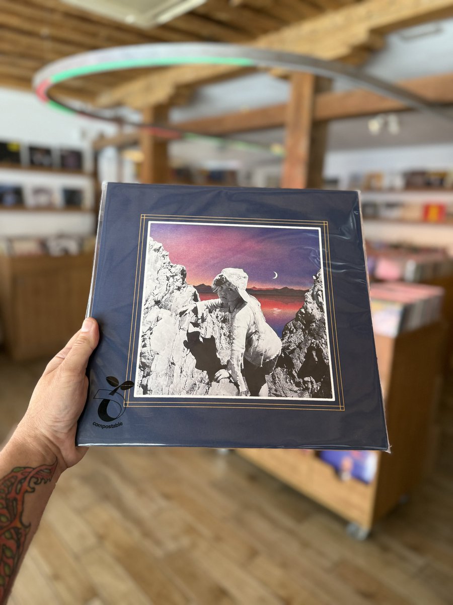 MariliansR's tweet photo. ALICE PHOEBE LOU "Paper Castles"
El disco publicado por la artista en 2019, vuelve a estar disponible en Marilians, en nuestra APP y en https://t.co/FstpnWUVDK🌐
.
.
.
#alicephoebelou #marilians #supportyourlocalrecordstore #vinilo #tiendadediscos #mariliansrecords https://t.co/so7bGbYrjG
