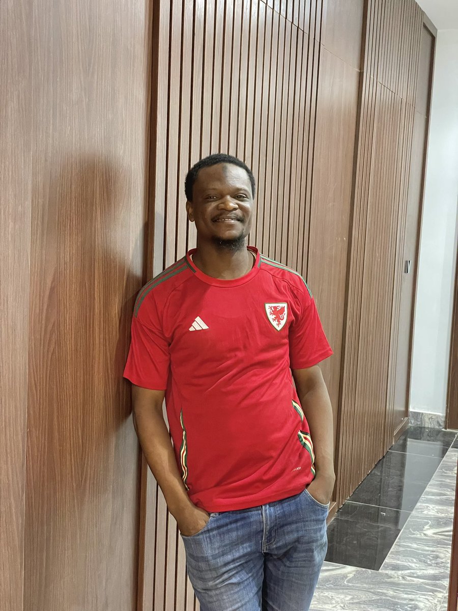 khaleedmaidawa's tweet photo. Allah ga bawanka 
Dala billion goma yakeson yafara rayuwa dashi daidai 🤲🏼😭 https://t.co/9uQPNxtTAB