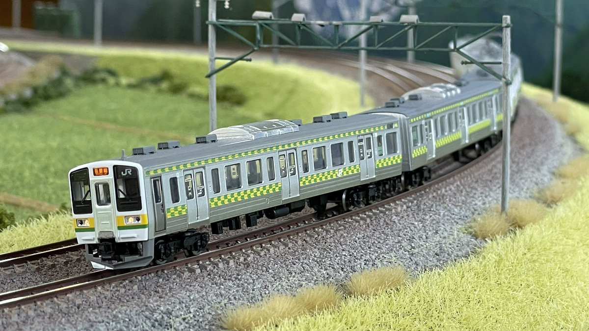 Re_Color_train's tweet photo. 【東京・本店4階】本日ご来店のお客様⑦
211系3000番台 両毛線・矢絣色
※ 全線貸切3h
#リカラー #Re_Color #鉄道模型 #nゲージ #レンタルレイアウト https://t.co/SSnfVzIujM
