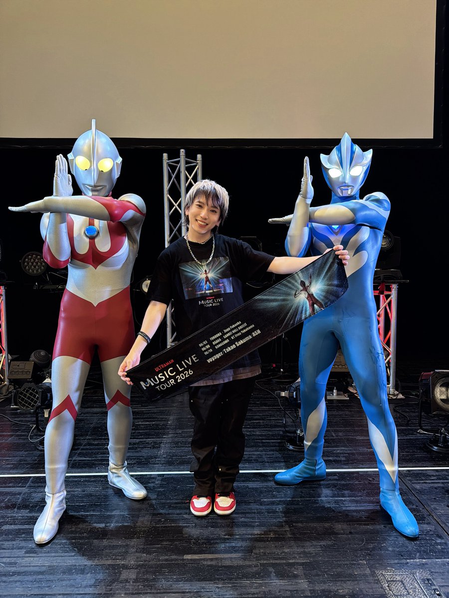 Takao_Sakuma811's tweet photo. 『ULTRAMAN MUSIC LIVE TOUR 2026』

大阪公演ありがとうございました！
福岡に続き大阪も熱かった🔥
みんなの熱気に当てられて初っ端からぶっ飛ばしすぎました！！！
また大阪に来たいなー！！！！！

みんな最高にスマイルスマイル〜だったよ！！！！！！！！！！
幸せだ！！！！！！！！！！！！！！
#ウルトラマン
#ミュージックライブ
#ウルトラマンML2026