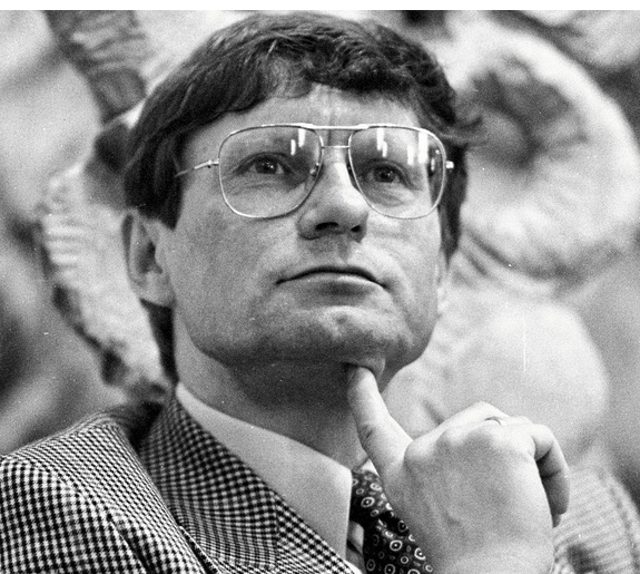 JanuszKorwin12's tweet photo. Może i dał nam najwiekszy wzrost gospodarczy w regionie, ale za to zamknięto hutę gówna zamiast dopłacać do niej by hutnikom gówna nie było smutno 😡😡😡 https://t.co/eWVQ7Bapro