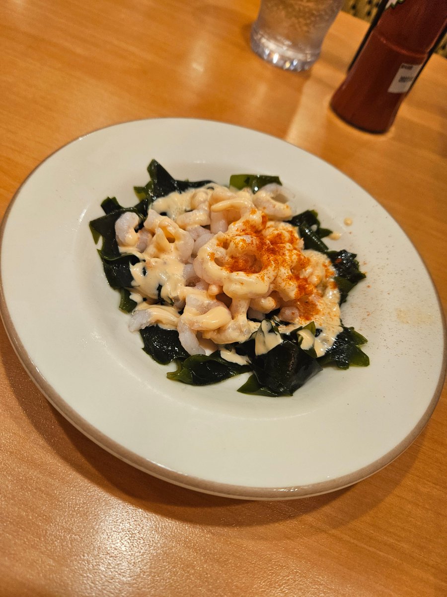 0xffffffff_pg's tweet photo. オニオンスープにピザの余った耳を浸して食うのが美味いんじゃ…… https://t.co/2NqkjwZXrq