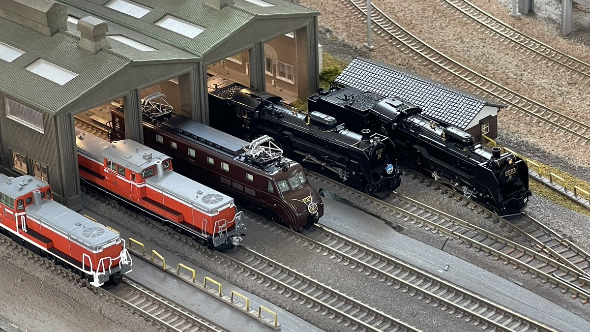 Re_Color_train's tweet photo. 【東京・本店4階】本日ご来店のお客様13
EF81、蒸気機関車の留置
※ 全線貸切3h
#リカラー #Re_Color #鉄道模型 #nゲージ #レンタルレイアウト https://t.co/RAGXOkmYgg