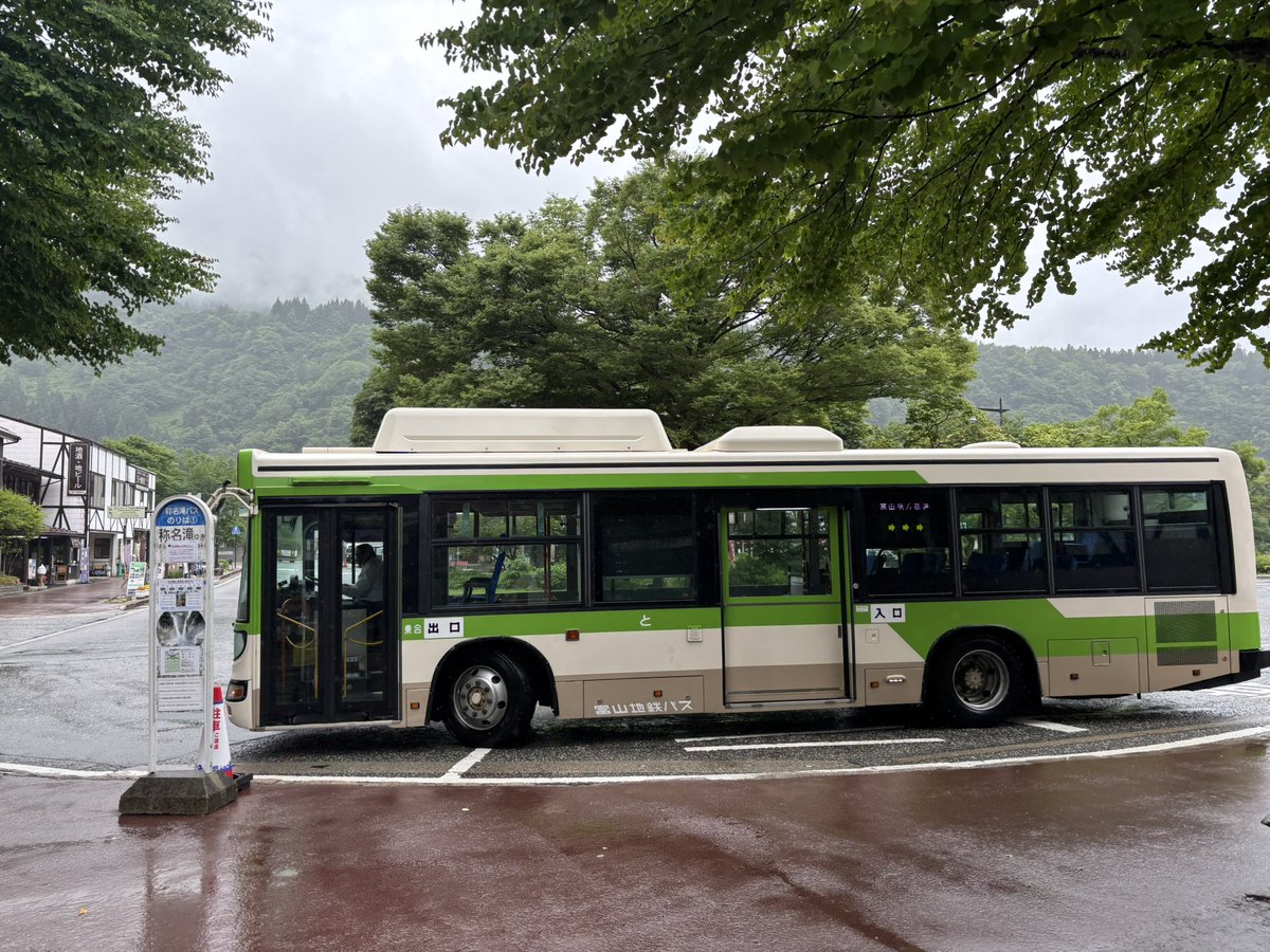 644_7905's tweet photo. 企画・実施・運転まですべてがセルフプロデュース笑

運営上不手際もございましたが、本日は１日お付き合いいただきありがとうございました❗️

正直、常人には理解できないであろうこんな企画に全面的に協力してくれる職場、会社の皆様に驚きと感謝の思いでいっぱいです🙇

#ハイブリッドバス研究会 https://t.co/2nWHB2s26i