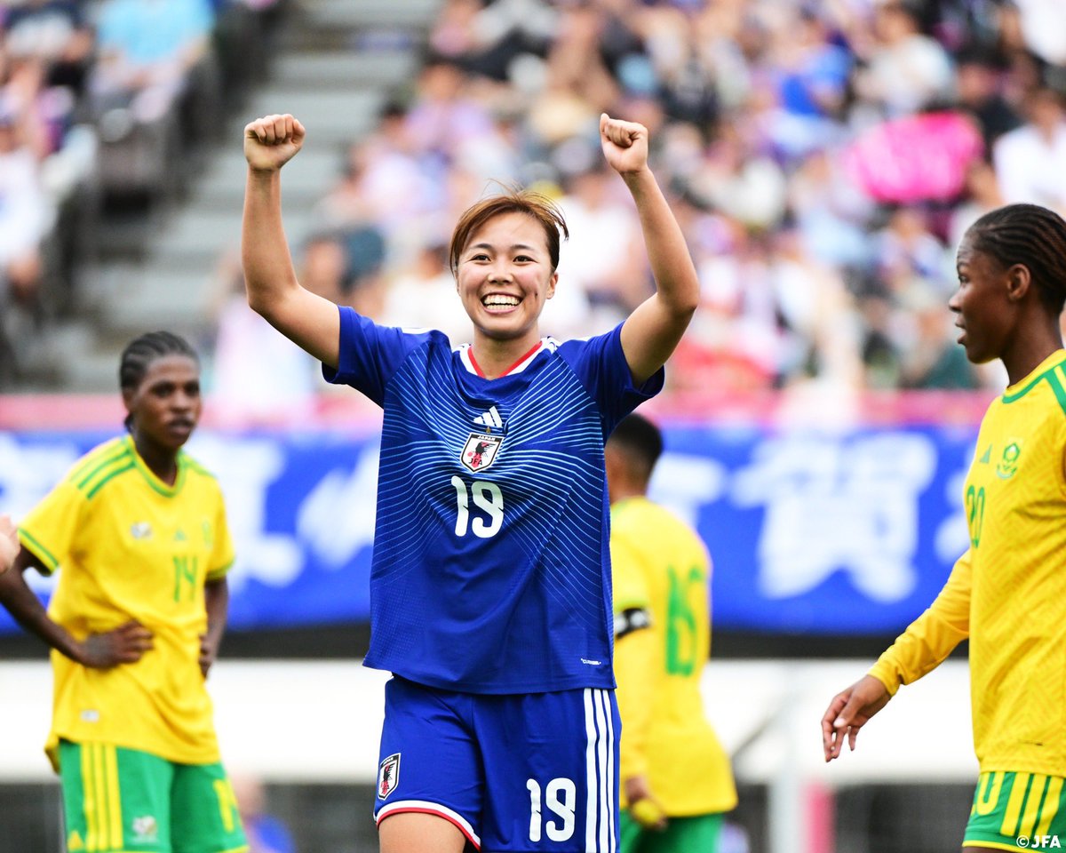 jfa_nadeshiko's tweet photo. 🔹なでしこジャパン🔹

新体制の初陣となった大阪での南アフリカ戦🇯🇵🇿🇦
前半立ち上がりから立て続けにゴールを奪い、5-0の快勝で終えました✨

次の国内試合は、11/29(日)に広島で、12/5(土)に岡山で開催されます🏟

来年の『FIFA女子ワールドカップブラジル2027』へ、新たな積み上げを続ける #なでしこジャパン へ引き続き熱いサポートをお願いします❤️‍🔥🇯🇵

#サッカー日本代表