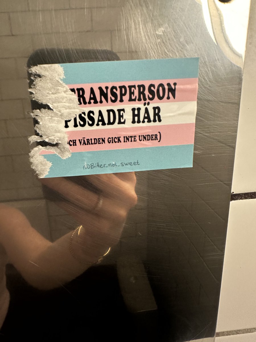 micavem's tweet photo. Ingen, absolut ingen bryr sig. https://t.co/J7euG3nLzX