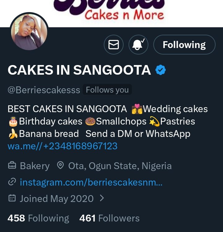 TgCafe's tweet photo. Hello everyone!

I got this text from @Berriescakesss. She's the vendor I'm currently running a campaign for.

Even though I told her no, not many people will do what she just did.

For this reason, please let's follow &amp; support her. She's really an amazing person❤️ https://t.co/lPsdVykgdc