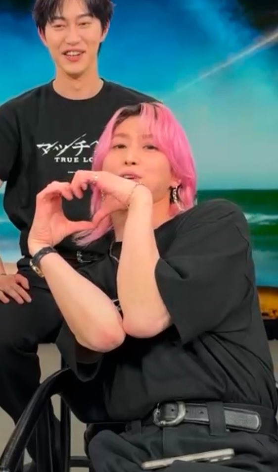 iheart3939's tweet photo. แล้วมือสีชมพูอ่ะ เป็น pink heart โดยธรรมชาติเลย~💗🫶🏻☺️ https://t.co/gQcNnaIwak