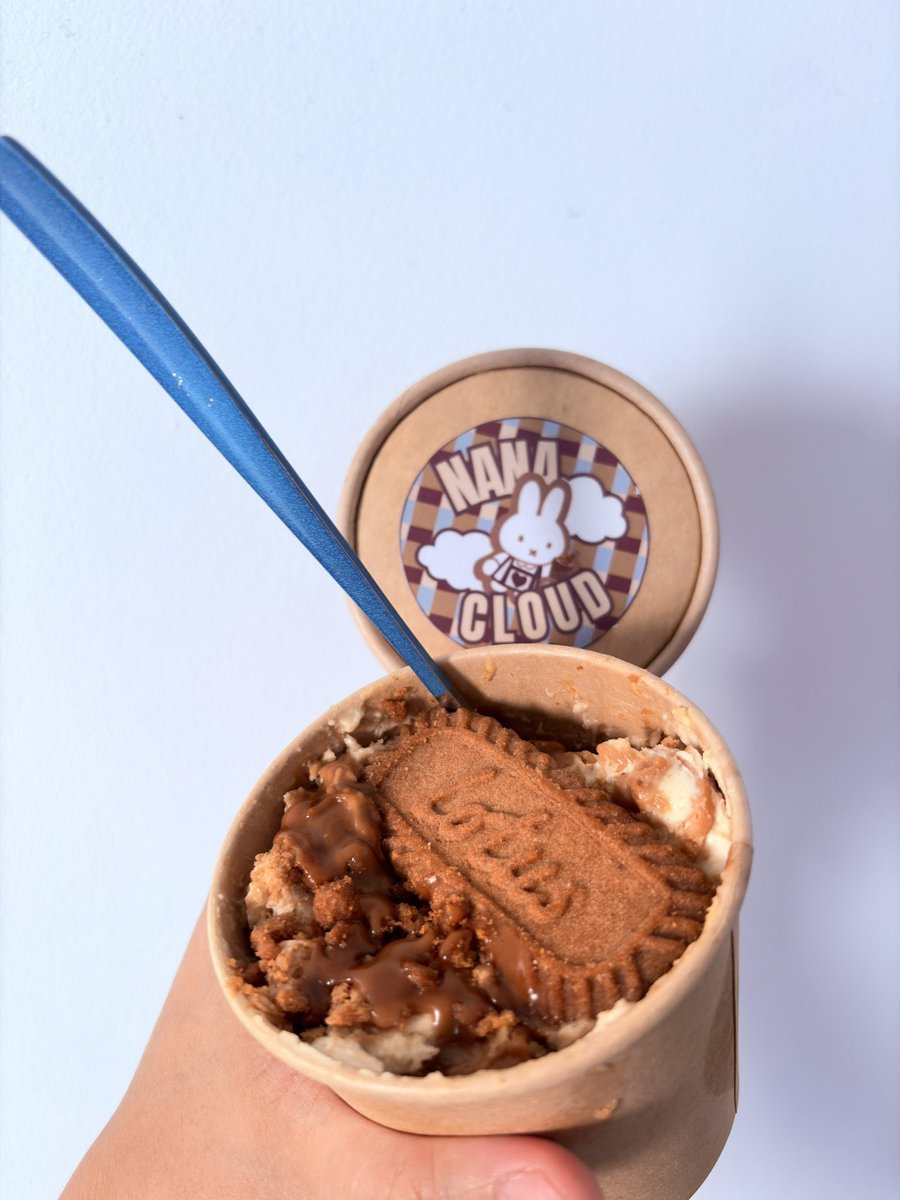 jaeimails's tweet photo. BANANA PUDDING by jaeimails! ★

AMMB MEET UP [June 7, 2026] 
 𖦹 biscoff and classic flavors
— 4oz, 8oz &amp; 12oz sizes are available now! 
— DF will be divided among buyers

PRICES:
8oz classic: ₱150 | 12oz classic: ₱230
8oz biscoff: ₱180 | 12oz classic: ₱260

REPLY HERE ONLY! https://t.co/49pMBxJ4w3