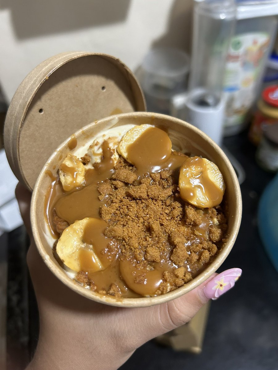 jaeimails's tweet photo. BANANA PUDDING by jaeimails! ★

AMMB MEET UP [June 7, 2026] 
 𖦹 biscoff and classic flavors
— 4oz, 8oz &amp; 12oz sizes are available now! 
— DF will be divided among buyers

PRICES:
8oz classic: ₱150 | 12oz classic: ₱230
8oz biscoff: ₱180 | 12oz classic: ₱260

REPLY HERE ONLY! https://t.co/49pMBxJ4w3
