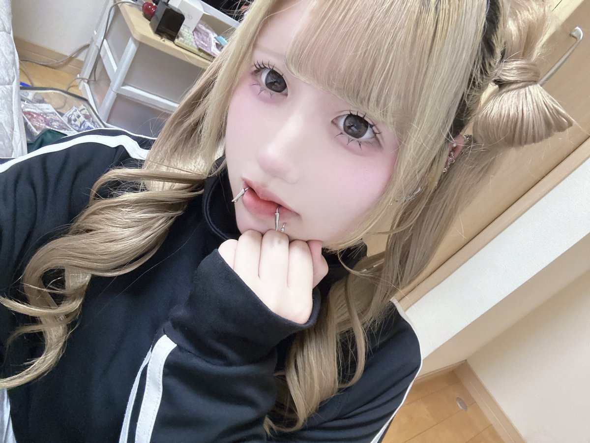 moa_eiq's tweet photo. 全部完成してないから楽しいんです♡ https://t.co/bnexxcEnB4