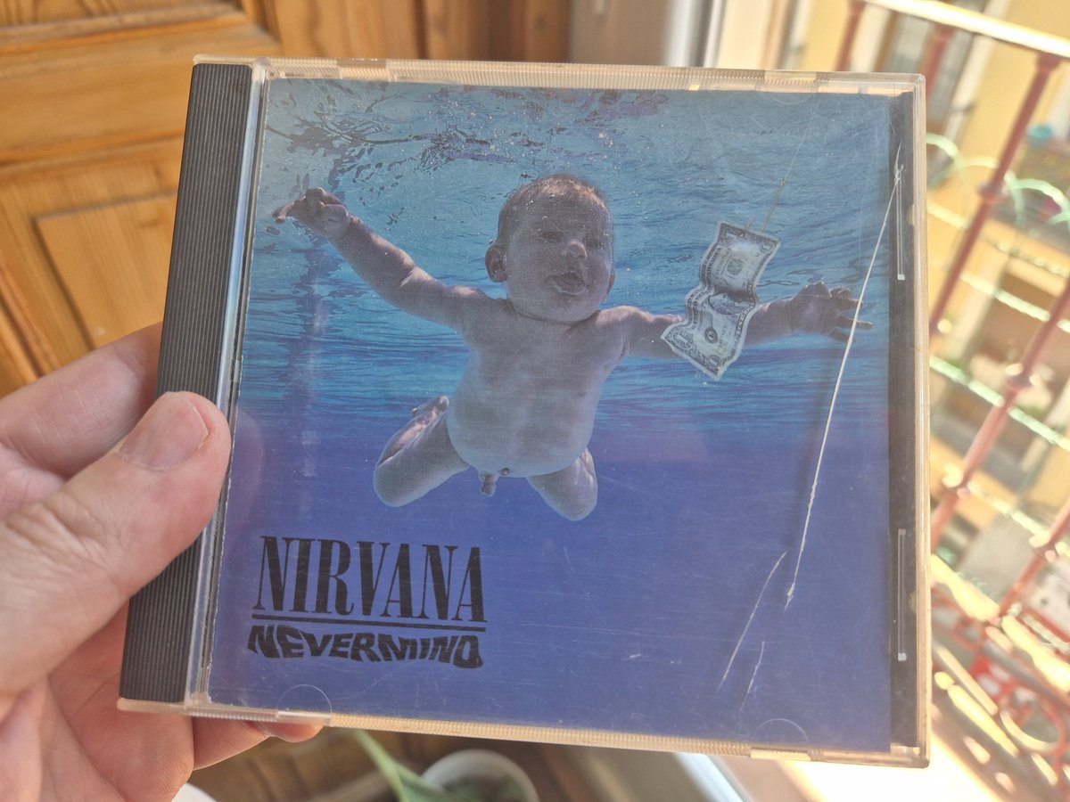 AlejandroGCalvo's tweet photo. Fak el primer CD que tuve (regalo de cumple en 1991) (13 años) https://t.co/exBUZS0WRY