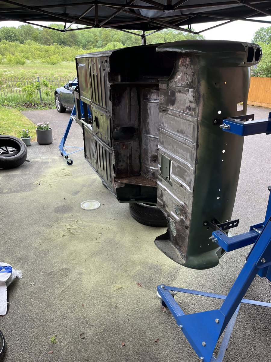 SalmonAcEng's tweet photo. ブラストで細かいところもちょっと綺麗になったけど準備と片付けを考えると削ったほうが早い😹 https://t.co/PqLm1MdGC1