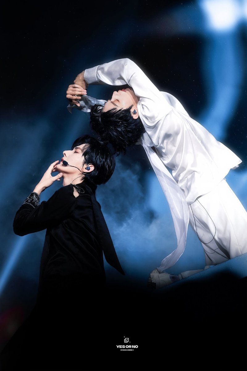 ffoxie02's tweet photo. same outfit with diff stunning camera angles n it's just breathtaking. jiang heng &amp; peien completely served looks and raw emotions at the concert today. they are absolutely gorgeous ✨️ https://t.co/gubPuoJHL3