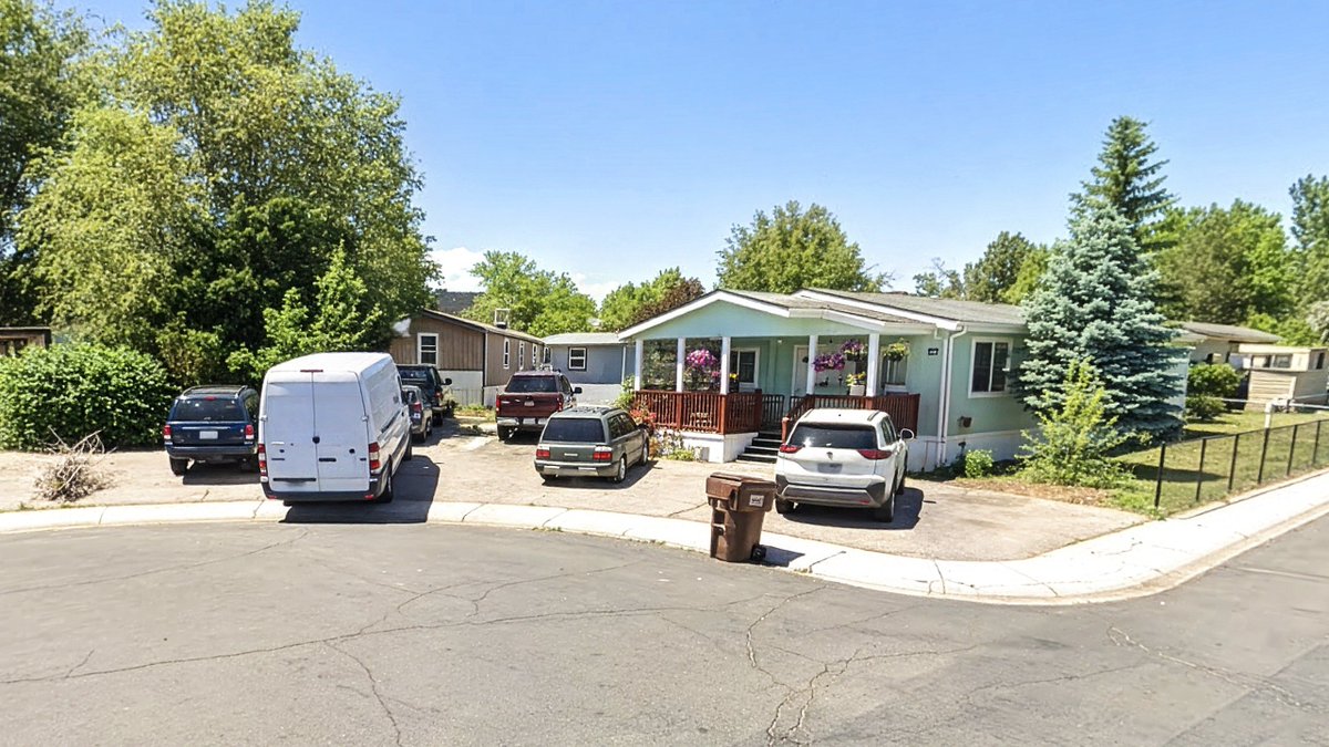DanNovotnyReal's tweet photo. These Mobile Home Residents Hope To Buy the Whole Park for $42.5M To Avoid Rent Hikes https://t.co/pvpjpP9MqG https://t.co/kk3NMl8f2n