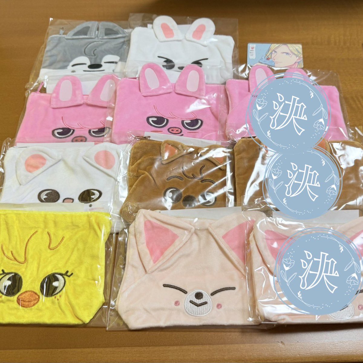 chi_hiro_MH's tweet photo. 【交換/譲渡】Straykids スキズ オンラインくじ
SKZOOぽん

✨️譲
ぽちぽちキーボードチャーム
スクエアポーチ
ぷくっとシール
トレカA、B
🐺🐰🐖🐇🥟🐿🐥🦊

✨️求
400円＋送料

ポーチはトレカを同数お迎えください。
※🐰🥟🐥は単体不可

よろしくお願いいたします。 https://t.co/mGPjv2Nb1Y