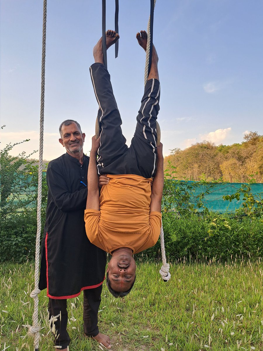 VEDICSHAKTIS's tweet photo. Let's balance 

#memory #yoga #trainer #meditation #reikimaster https://t.co/AU936SdyOA