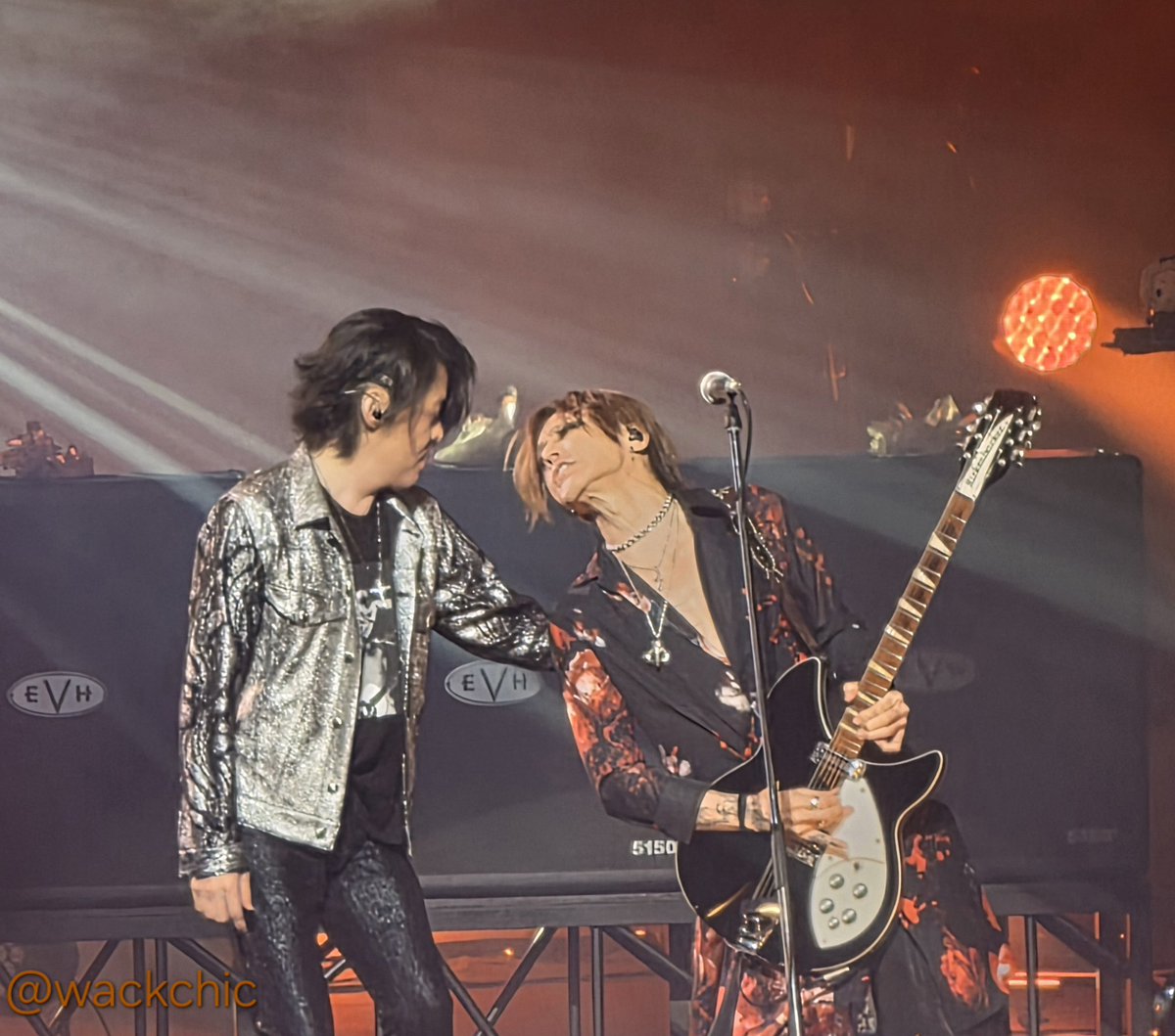 wackchic's tweet photo. 大阪のライブ素晴らしい‼︎
さすが大都市‼︎

no filterでフォースをまとうINRN
顔が写ってないのに格好良すぎRYU
(今日も淳士ありがとう)
ものすごい因縁をつけているように見えるSGZ

#LUNAPIC
#LUNASEA
2026.6.6
大阪国際会議場メインホール https://t.co/Tb82jKYgBj