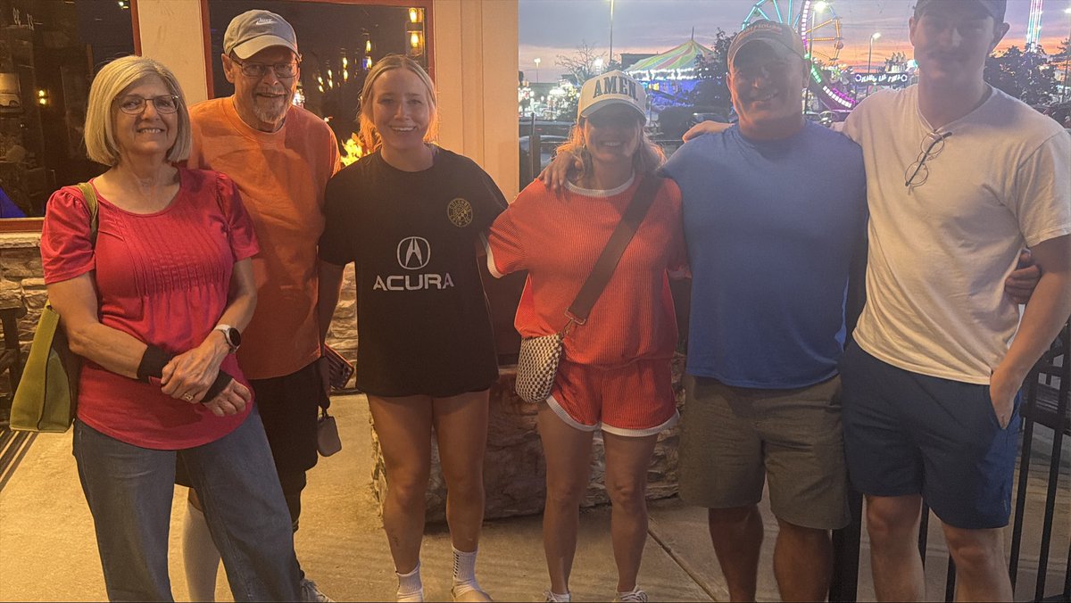ABudding3's tweet photo. Fun watching Maddie compete and thankful for our family that always show up! https://t.co/WlEEgFswea