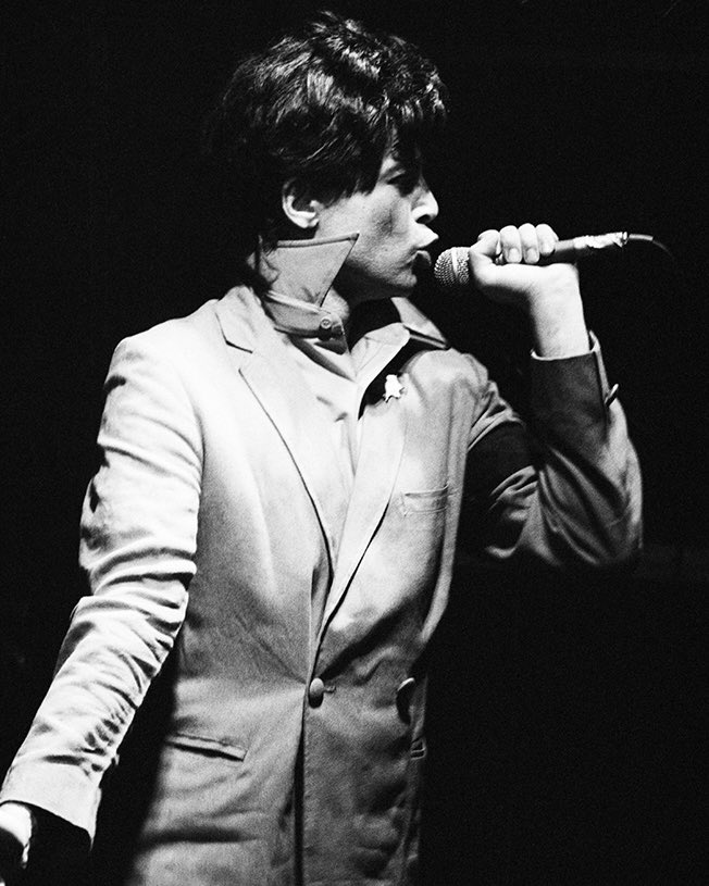 SUICIDENYC's tweet photo. 1978 U.K. TOUR WITH THE CLASH. 

PHOTO BOB GRUEN

#ALANVEGA
#MARTINREV
#THECLASH
#ALANVEGAVAULT
@ALANVEGAHQ 
@TheClash https://t.co/3qTvUNJzRu
