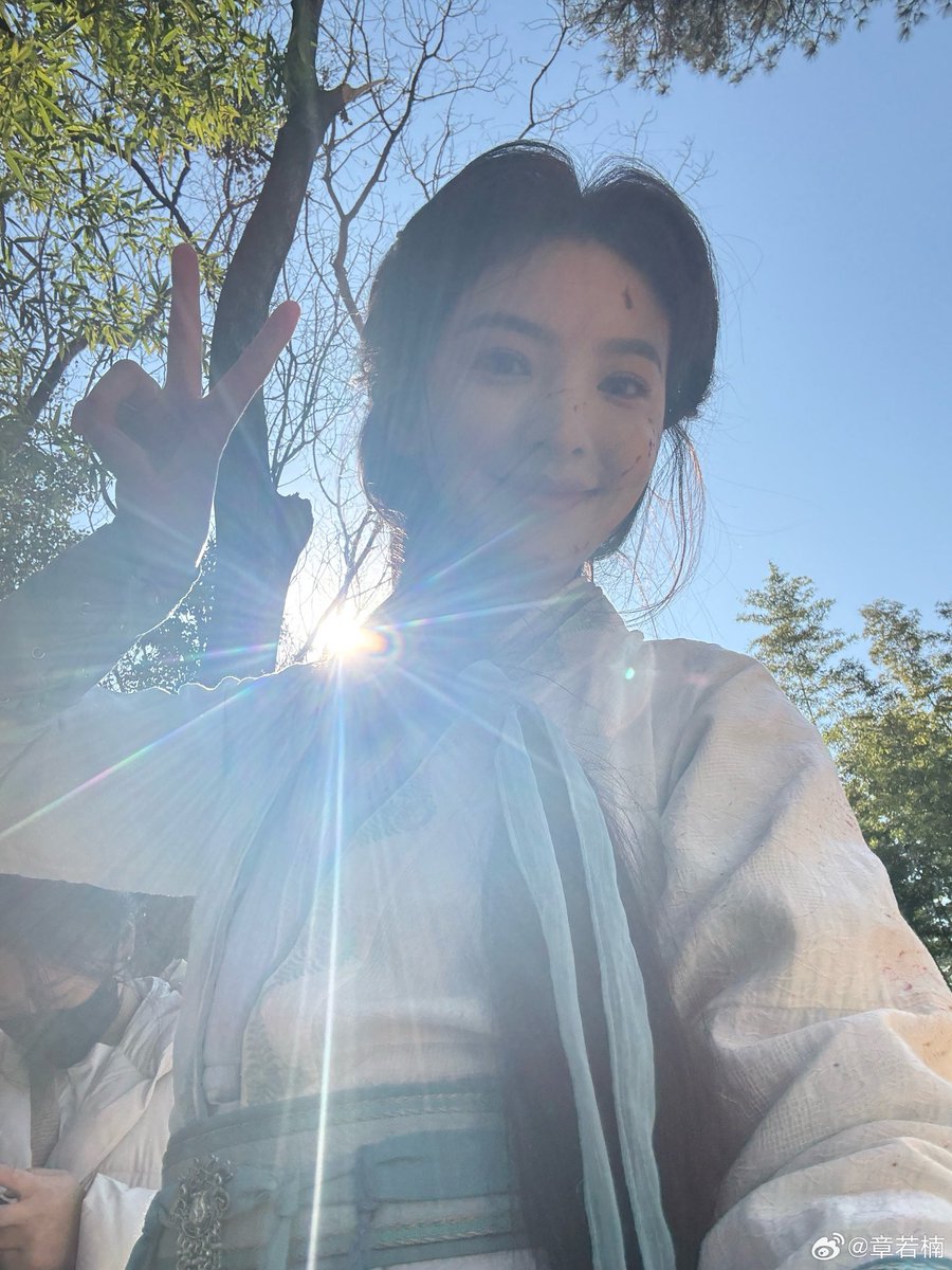 ruonansz's tweet photo. no one could ever play huo linglong with heart and determination like she did. congratulations to nannan. 🩵 https://t.co/QDbVhxOV27