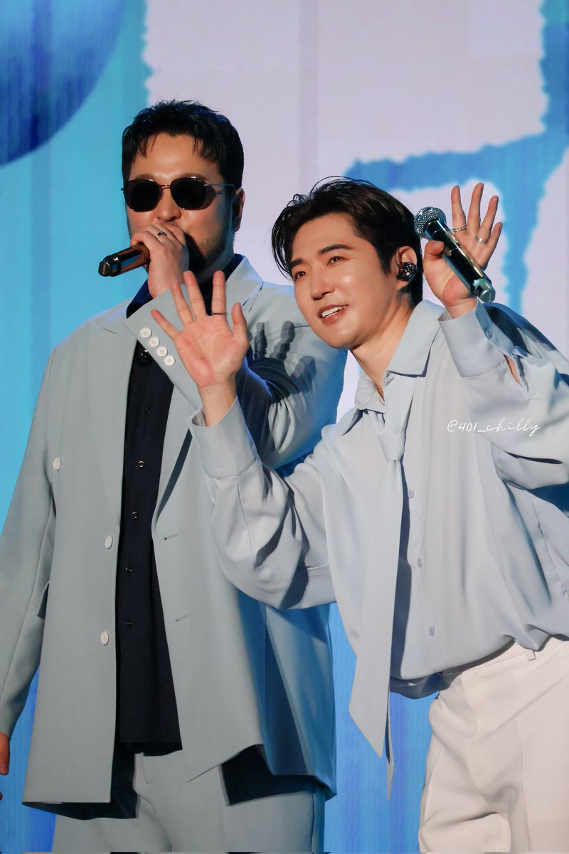 401_chilly's tweet photo. 260530 ONE FAMILY, 10,000 DAYS
god CONCERT🐱🐻🩵
#안데니 #김태우 #지오디 #하늘색풍선위크 https://t.co/UQjcgI3WRo