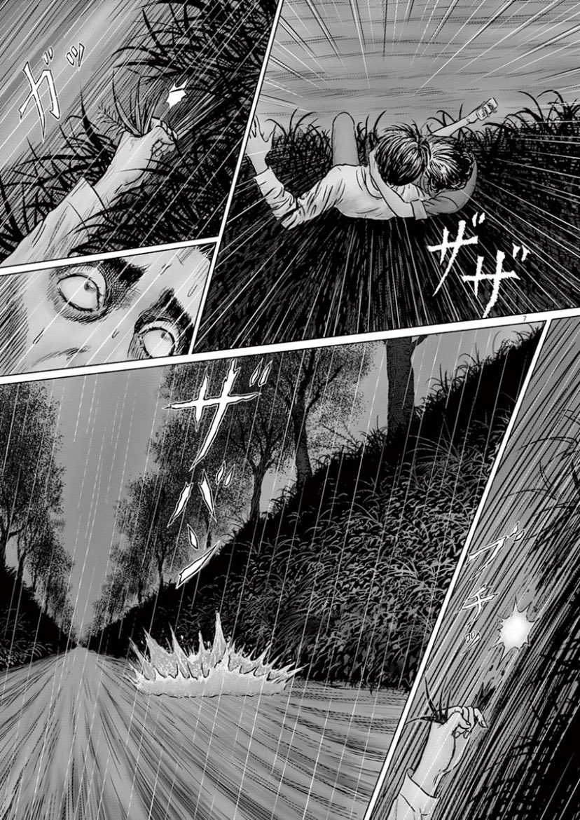 degu_mayu's tweet photo. 伊藤潤二さんの描く太宰の情死、大変にリアル。
何というか、昔から私の想像していたまんま。

山崎富栄さんは、もう少し恋やつれしてるイメージだけど(この作品では、名前はさっちゃん)
「参りましょう」とか言ったと思うし、太宰もとっさに草ぐらい掴んだと思うわ。 https://t.co/CmwHDH2ABL
