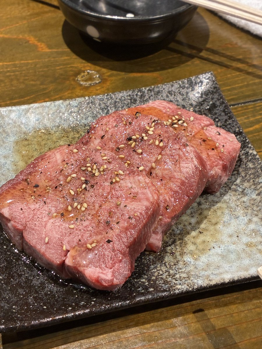 n_o2's tweet photo. 近所にオープンした焼肉を食べるなど。 https://t.co/GhWFIPcMQM