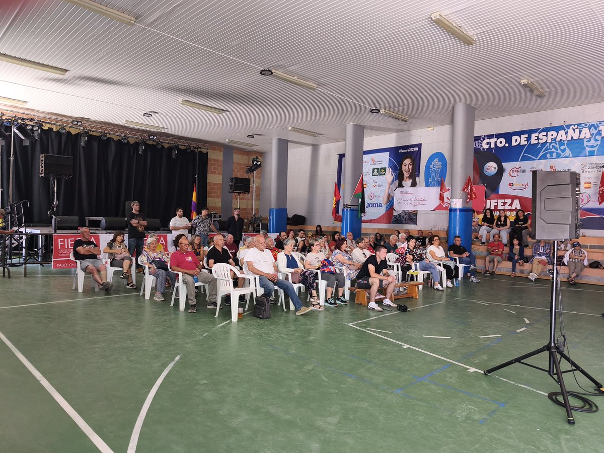 DJSCJ1973's tweet photo. #Cuba #FiestaIUZamora #NoalBloqueo 
Cuba es y será ejemplo de dignidad. https://t.co/jehn1Bemwl