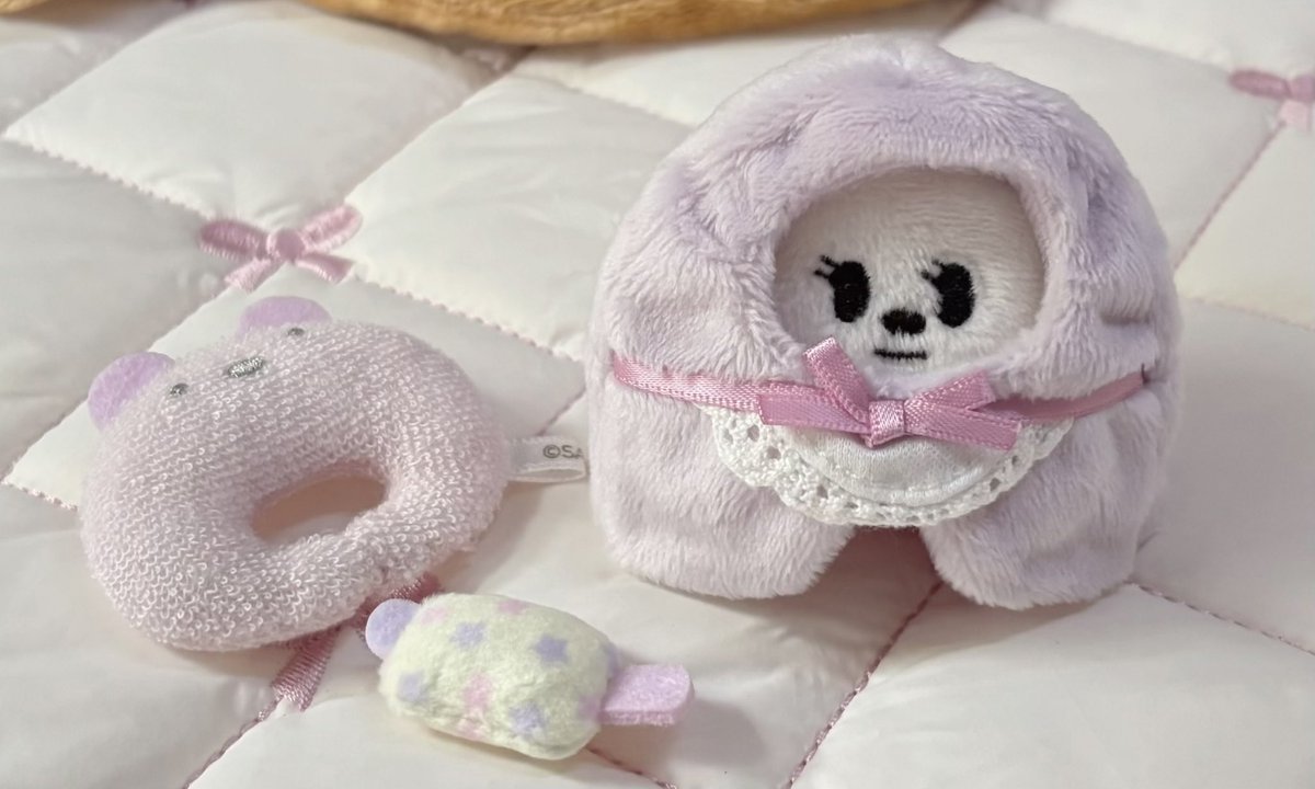 cherieviky's tweet photo. baby bamgeut🍼 https://t.co/l1SicWn8aP