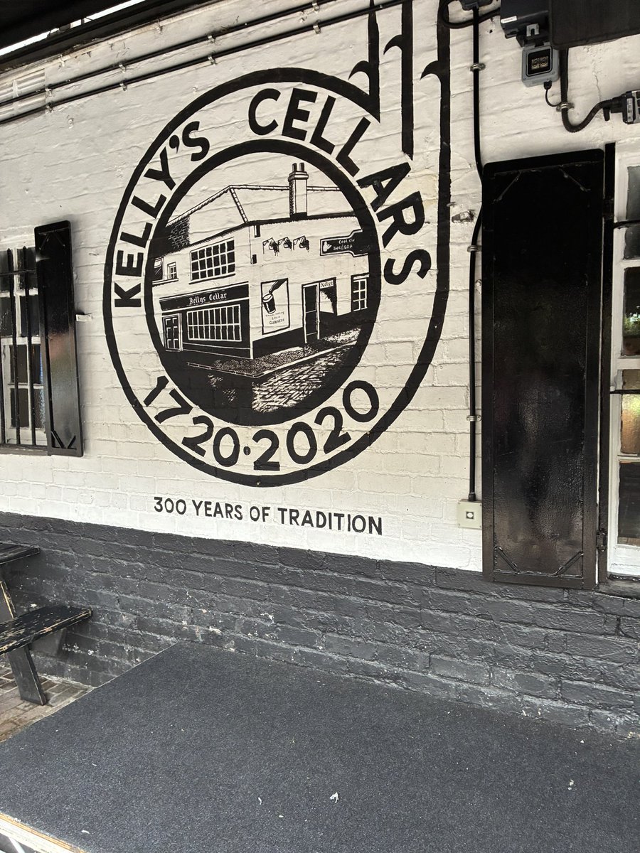 BarbaraMcMahon8's tweet photo. Great pub #KellysCellars https://t.co/P5KLZ9ZZpH