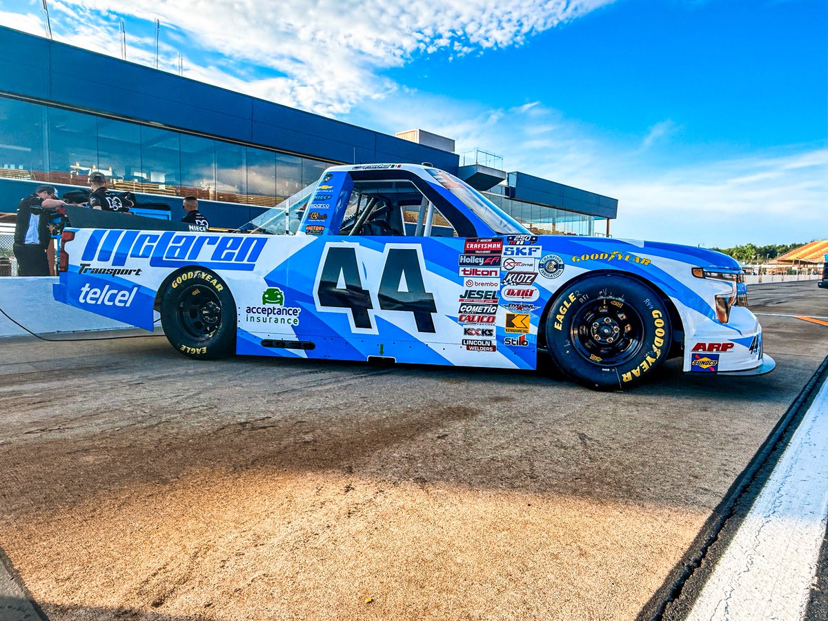NieceMotorsport's tweet photo. Ready to have us a day at @MISpeedway 

📆
9:30am - Practice
10:35am - Qualifying
1:30pm - Engines fired up (by Cleetus McFarland 🤘) for 250 miles! 

#PressTheAttack | #TeamChevy | #DQS250 https://t.co/iV62E9T22g