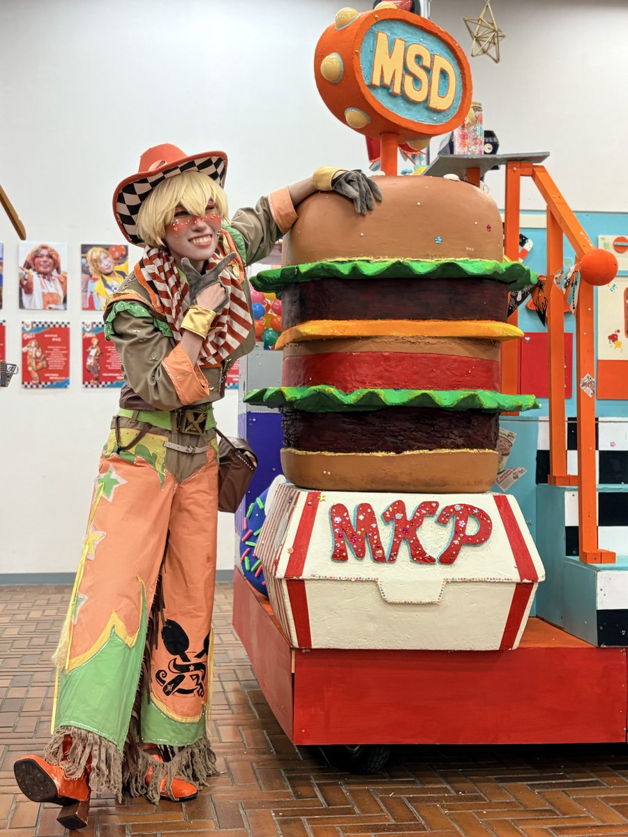 mmmmmmm_____m's tweet photo. でっかいバーガー🍔
 #mkp_2025 https://t.co/OKyqMovafl