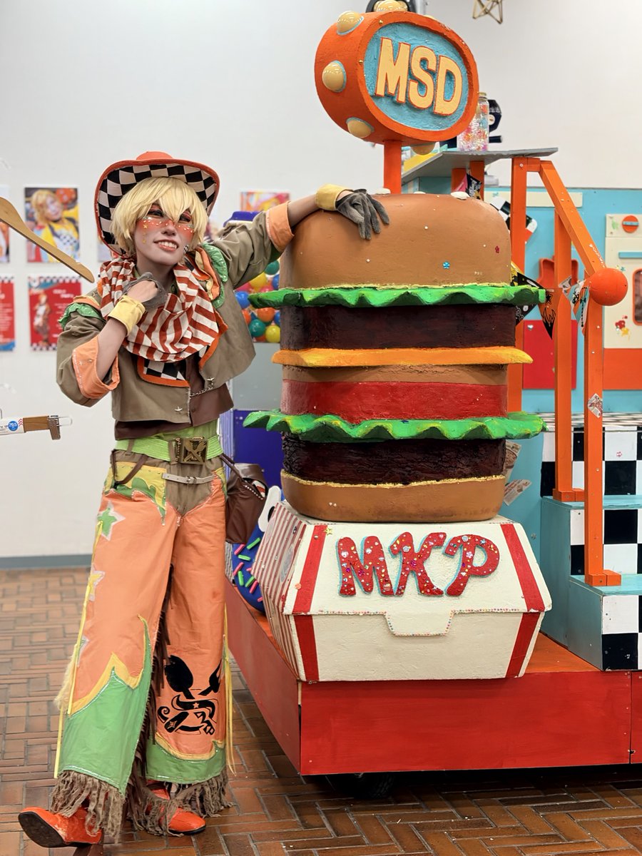 mmmmmmm_____m's tweet photo. でっかいバーガー🍔
 #mkp_2025 https://t.co/OKyqMovafl