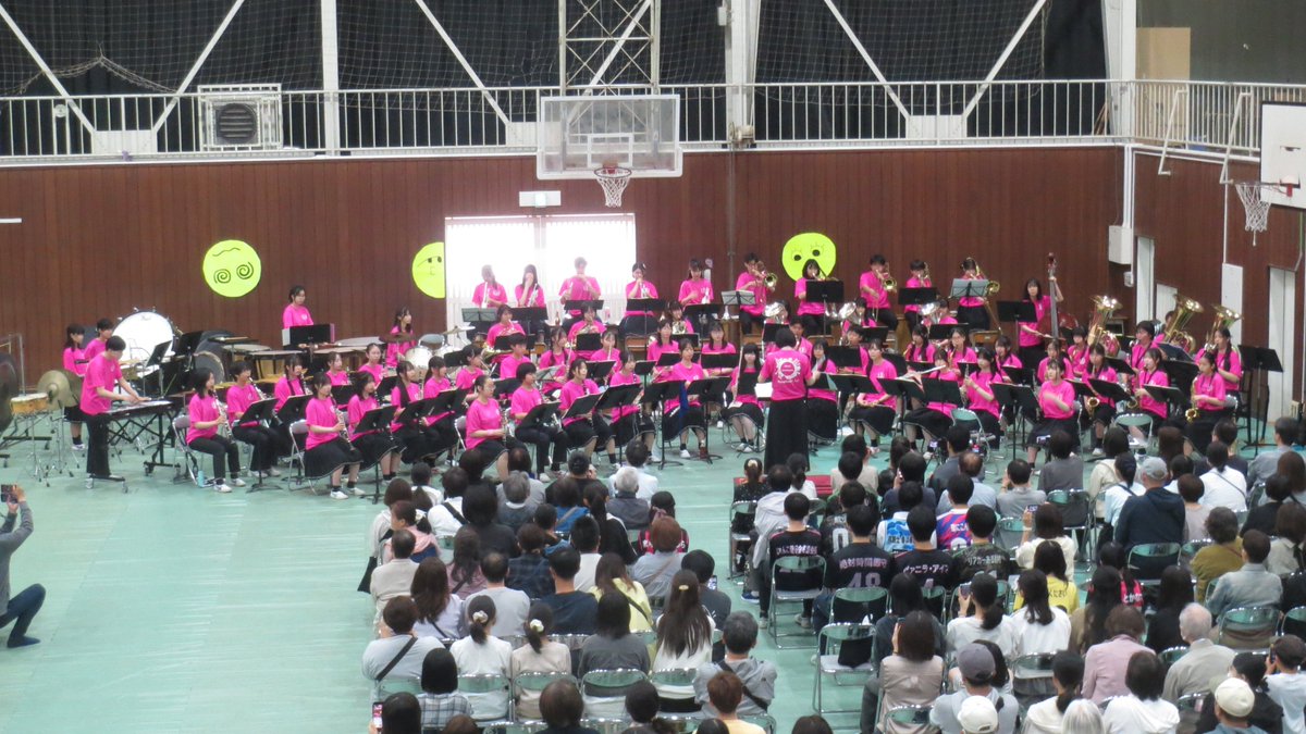 R1windorchestra's tweet photo. 今日は本校の文化祭である白龍祭で演奏しました🎶
たくさんの方にお越しいただき、温かい拍手や応援をいただけたことを部員一同大変嬉しく思います🥹💖
ご来場いただいた皆さま、本当にありがとうございました🙏🏻 https://t.co/gIyIpPEPfD