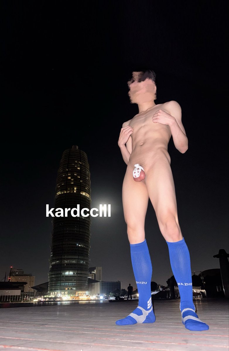 Kardcclll's tweet photo. 和大玉米合个影 后面还有大哥在钓鱼🤤 https://t.co/O8hw3cdfHM