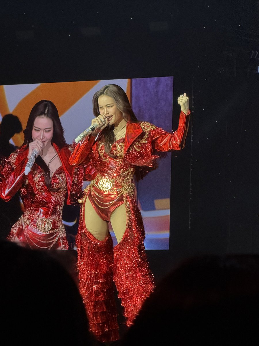 Jisoo&Engfa tweet media
