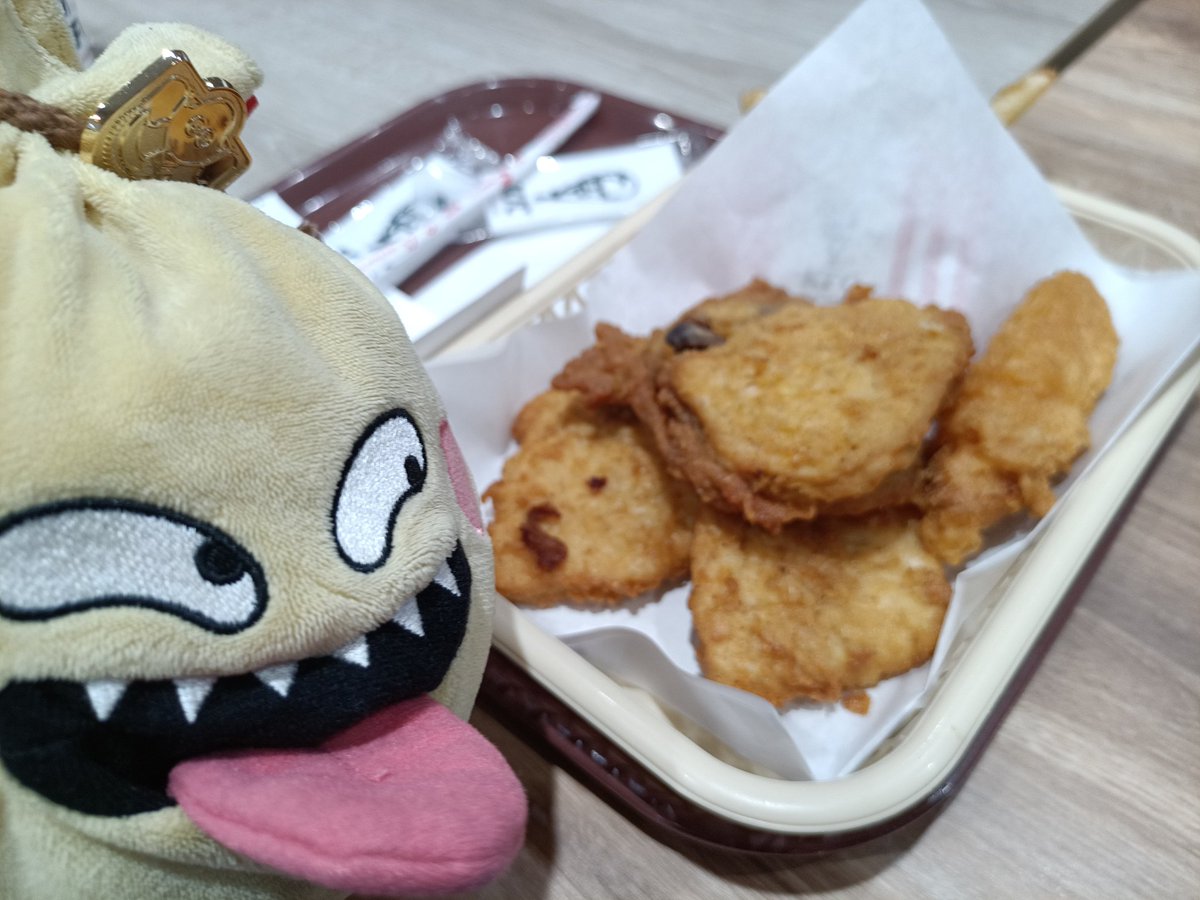 415DragonSlayer's tweet photo. 今日の晩ご飯は、ケンチキですか！

#おどるほうせき
#ケンチキ https://t.co/yEjk6O4nHy