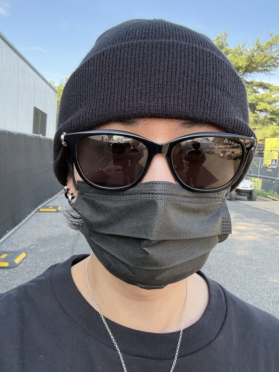 hanmingg's tweet photo. LEEKNOW SENT PICS ON BBL!!!!

🐱 good morning~ https://t.co/39tRqU1K9n