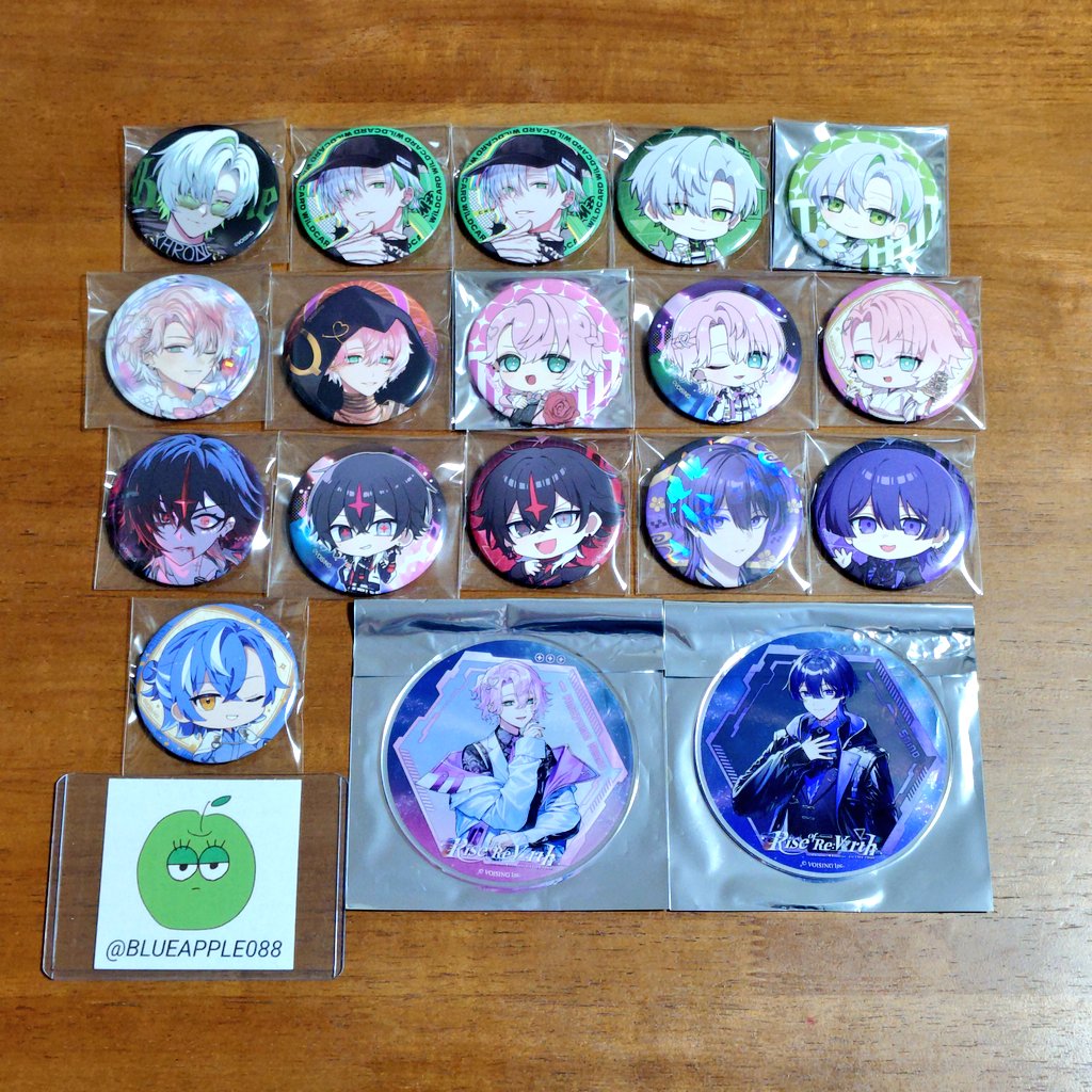 BLUEAPPLE088's tweet photo. 交換・買取》クロノヴァグッズ

譲：画像1,2枚目参照
求：各ALT+画像3枚目参照 or 定価

ツアー大阪公演での手渡し
交換優先　当方買手❌️
固定ポスト必読の上お声がけください

#クロノヴァグッズ交換
#クロノヴァグッズ買取 https://t.co/1gGy1aiWwy