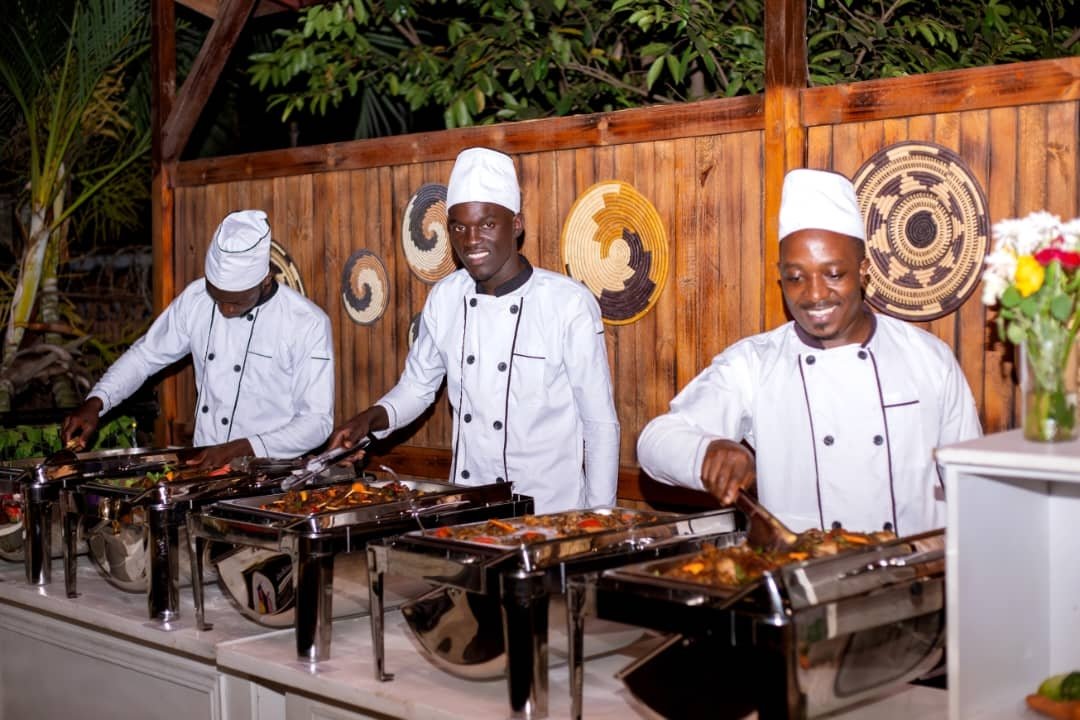 GideonSsekidde's tweet photo. Weekend link up.
Find me at Backyard Bistro, Bugolobi
Pull up for the vibes. You know the drill.
#GoldenPosts #KampalaNights #Bugolobi https://t.co/UezJdU1LHA