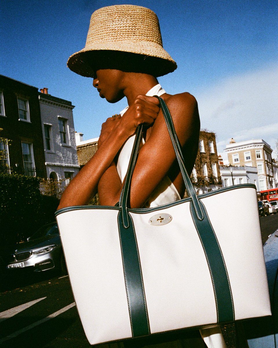 MulberryEngland's tweet photo. For the streets.

Seize the day with the Bayswater Tote in Natural &amp; Out of the Blue Canvas.

https://t.co/IDhD2rXYmY https://t.co/J0FOCGHs1G