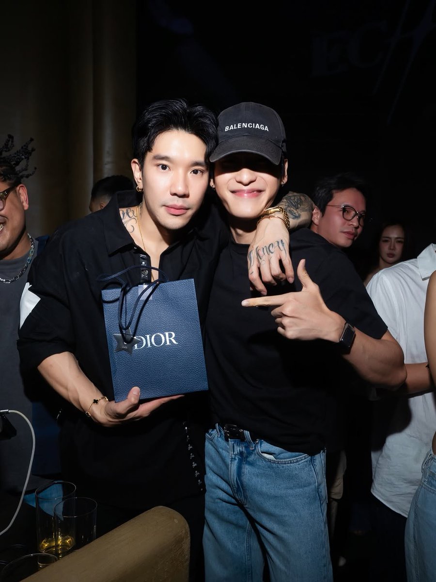 ThewayOffroad's tweet photo. OFFROAD’S  UPDATE [ 2026.06.06 ]✨   
IG : boss. nsbn

🎂

#ออฟโรด #offroadKTP  #ThewayOffroad https://t.co/IdsGFw2Ah7