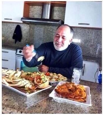 teofilomoros's tweet photo. @Ulul4r @realDonaldTrump @SecRubio Corría el 2014...

El pueblo padeciendo hambre en una de las mayores crisis alimentaria por desabastecimiento y sin poder adquisitivo generada por el régimen...

Pero eso NO LE IMPORTABA !!!...

 Mario Silva comía langosta... https://t.co/qT35dmvFaR