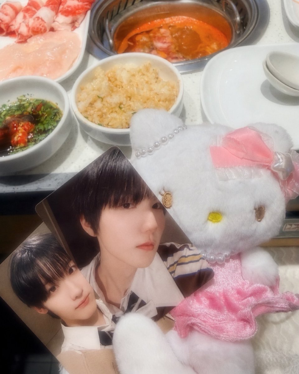 Dazookja's tweet photo. 사진실력처참해서
말이안나오네 https://t.co/ED6EYoMssH