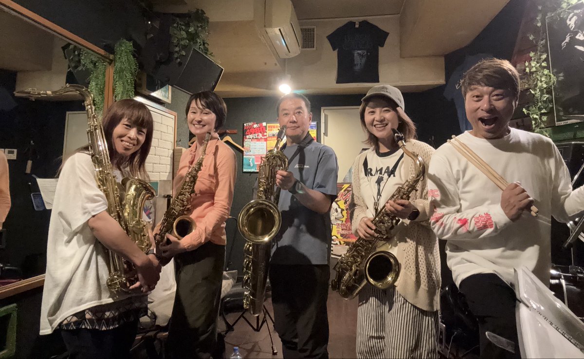 Sax30s's tweet photo. いよいよ明日は渋谷ズンチャカ！
今日はリハーサルでした💪

SAX30’S出演時間
6/7(日)16:00-16:15
ステージ名：彩彩(宇田川交番前)

交番の前がステージという、恐らく世界一安全なステージです笑

お天気が持つことを祈りつつ、この日は渋谷近辺にいるよ！という方はぜひお立ち寄りください。 https://t.co/cfrYNP1AvO
