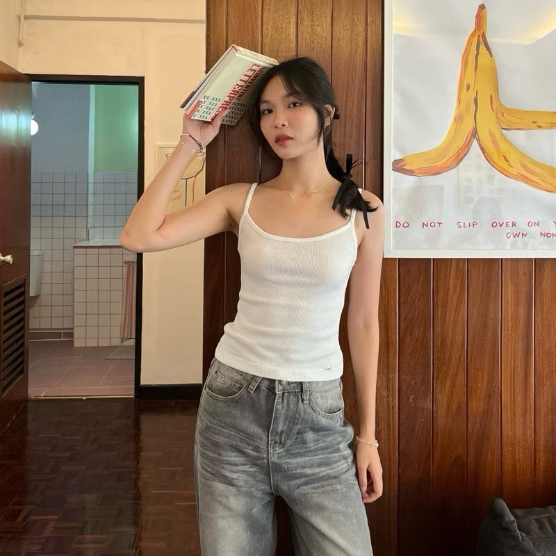 usedbyprw's tweet photo. แจ็คเก็ตยีนส์แขนยาว สียีนส์เข้ม size m
 from ig : chuuchop 600รวมส่ง ใส่1ครั้ง
กระโปรงกางเกงยีนส์ size s 150รวมส่ง
เสื้อสายเดี่ยว Ellie cami top size s 150
from ig:  nummimstyle รับคู่ลดได้นะคะ🤩
#ส่งต่อ #ส่งต่อเสื้อผ้ามือสอง #ส่งต่อnummimstyle #ส่งต่อstylistshop #ส่งต่อchuuchop https://t.co/g84R2Wv12o